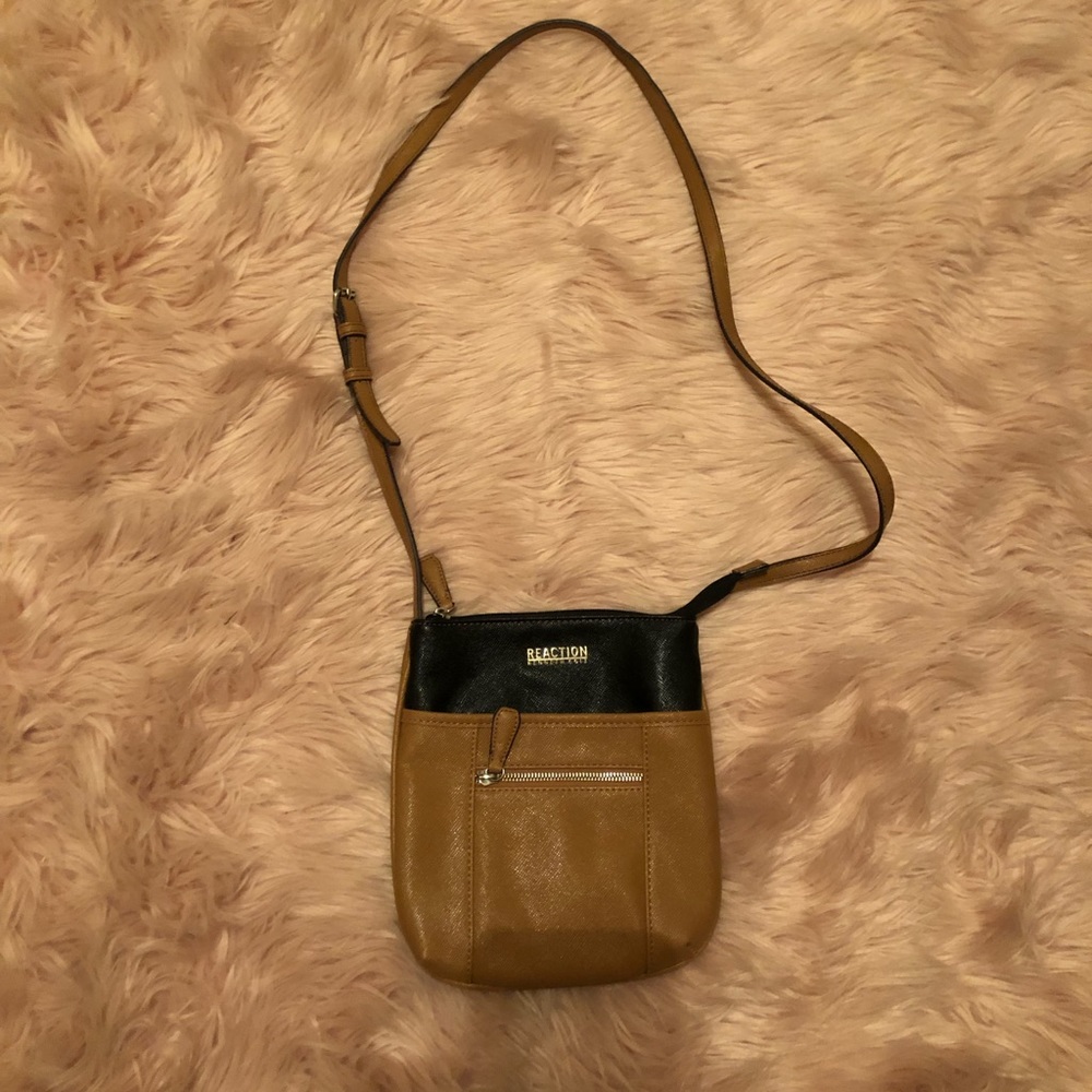 🛍Kenneth Cole Reaction Crossbody Bag
